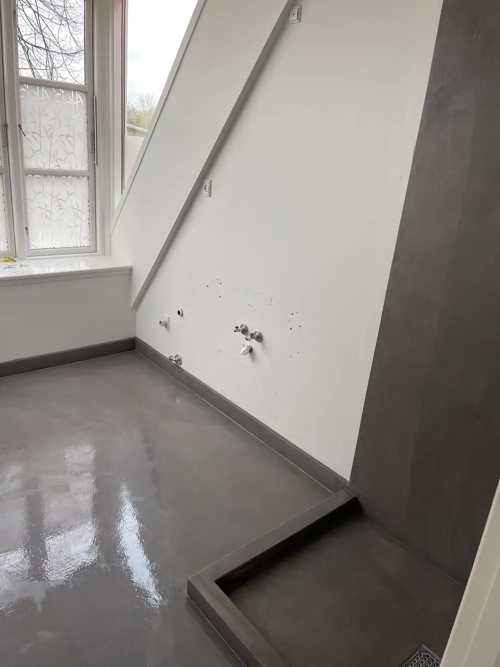 Badeværelse 8m2 efter påføring af microcement